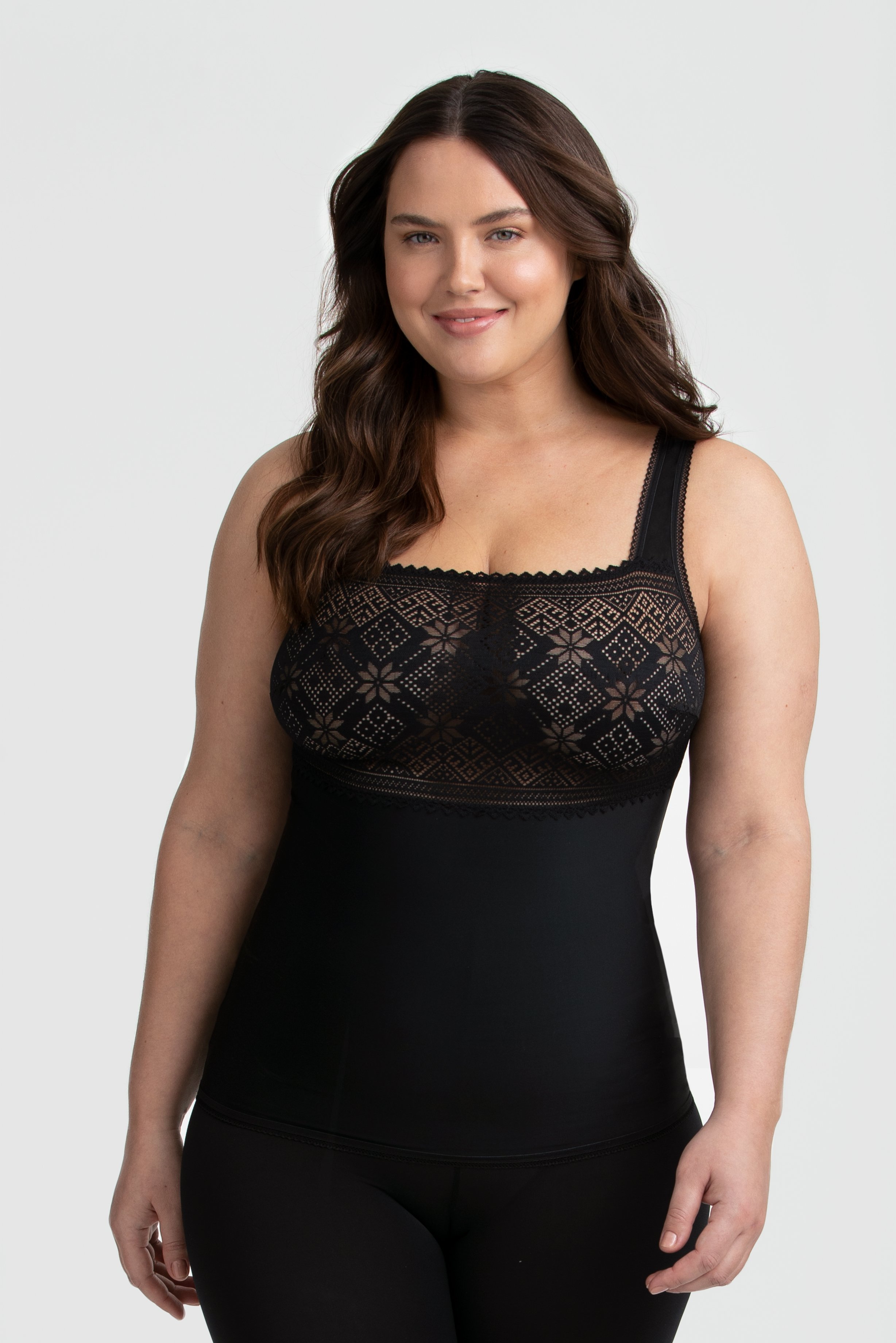 Cool Sensation - Thin camisole with lace detailing made from