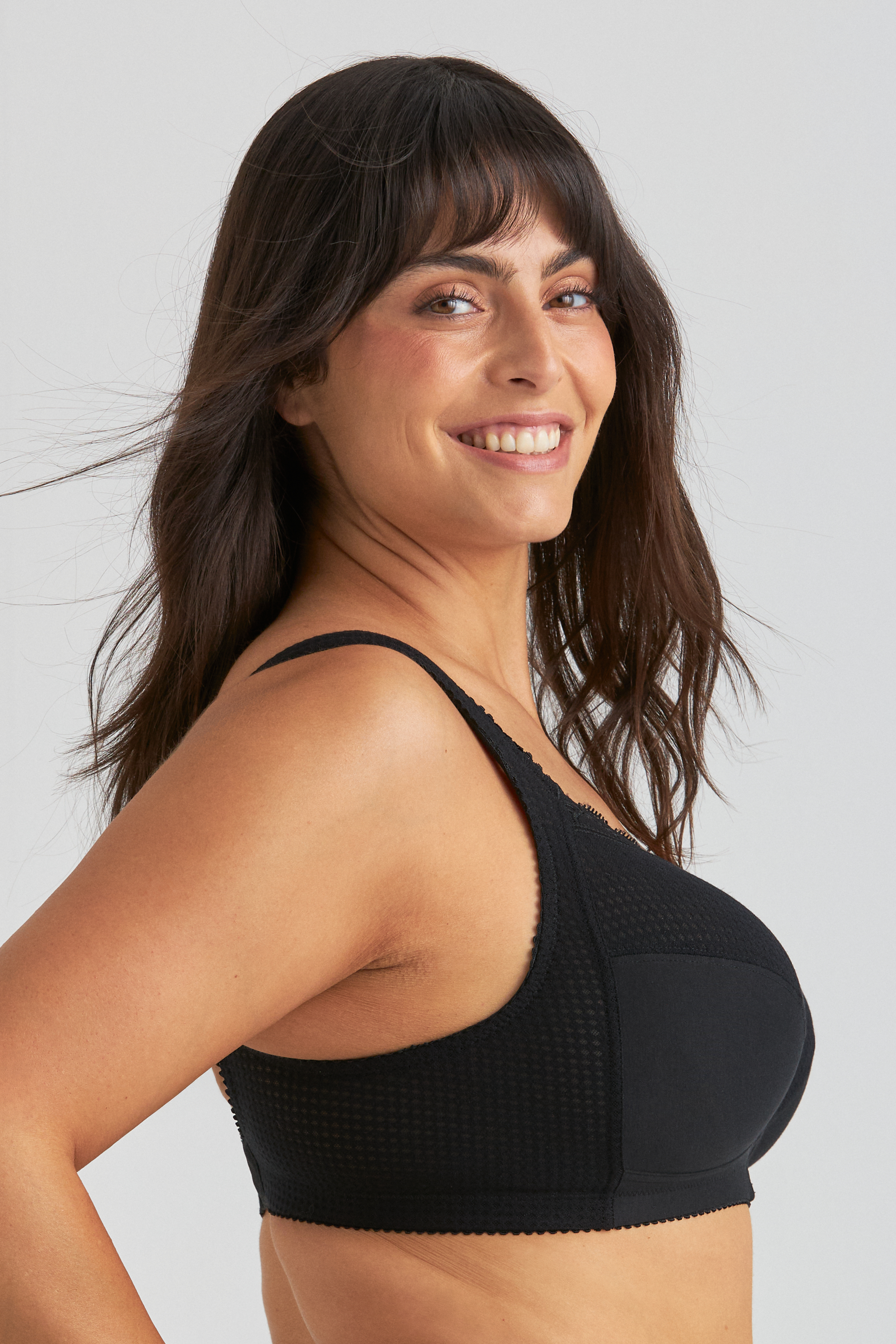 Diamond – non-wired bra with full cups in stretch lace – Miss Mary