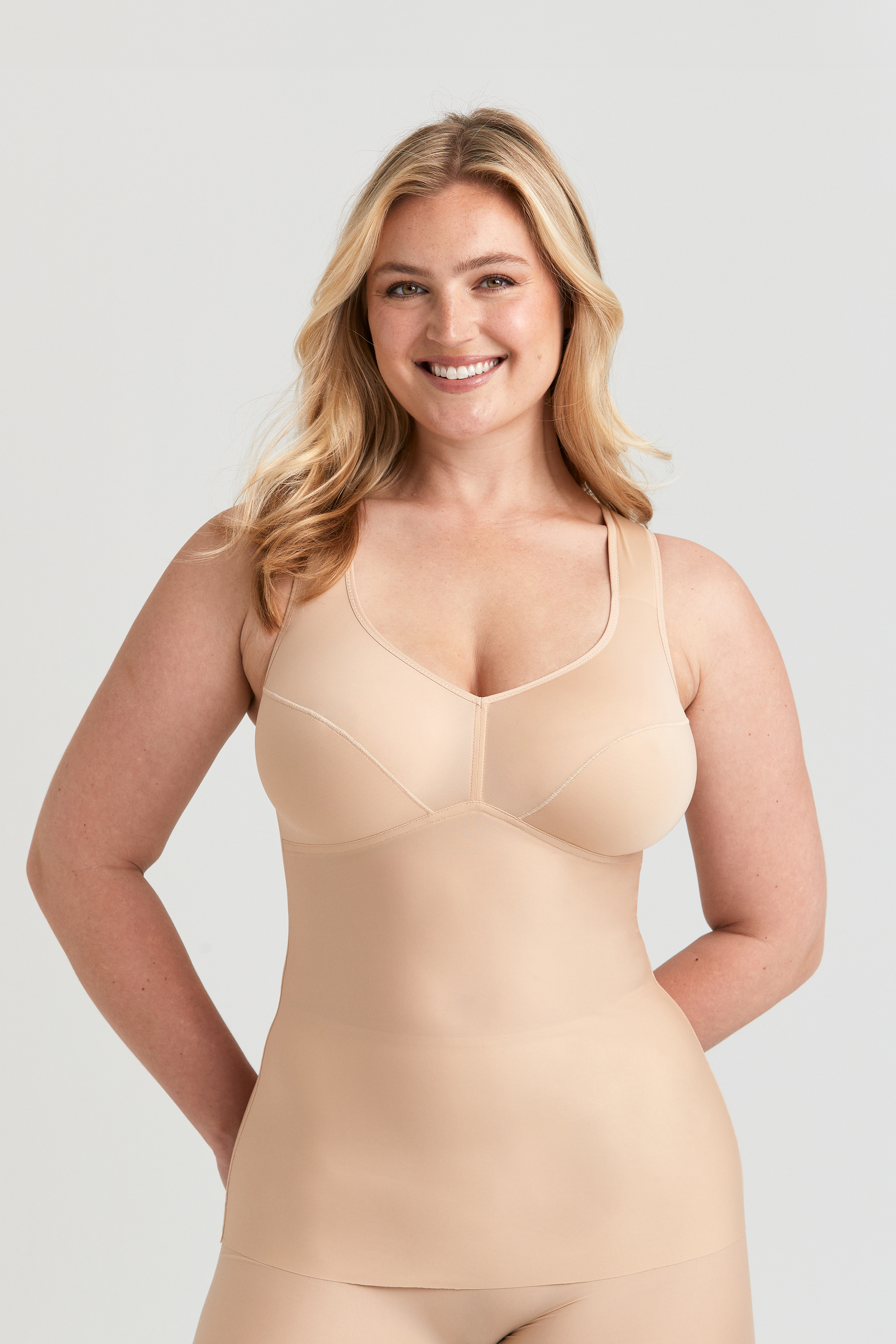 Cool Sensation v-shape camisole | Cooling WinCool material | Miss Mary
